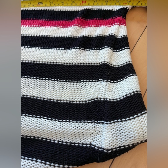 Women’s soft knit sweater. - Picture 5 of 8